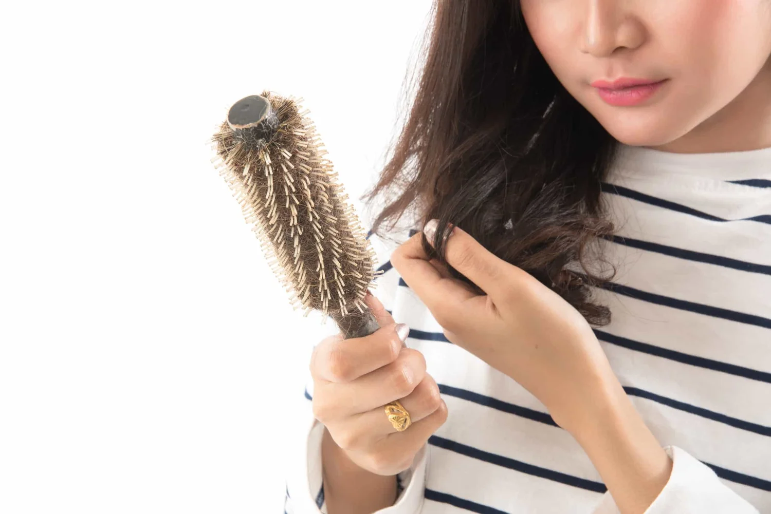 Tips Cara Mengatasi dan Mengurangi Rambut Rontok