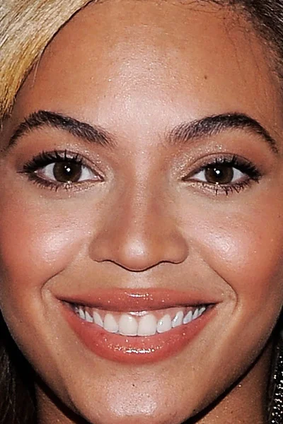 Beyonce-Almond-Eyes-107053177.jpg